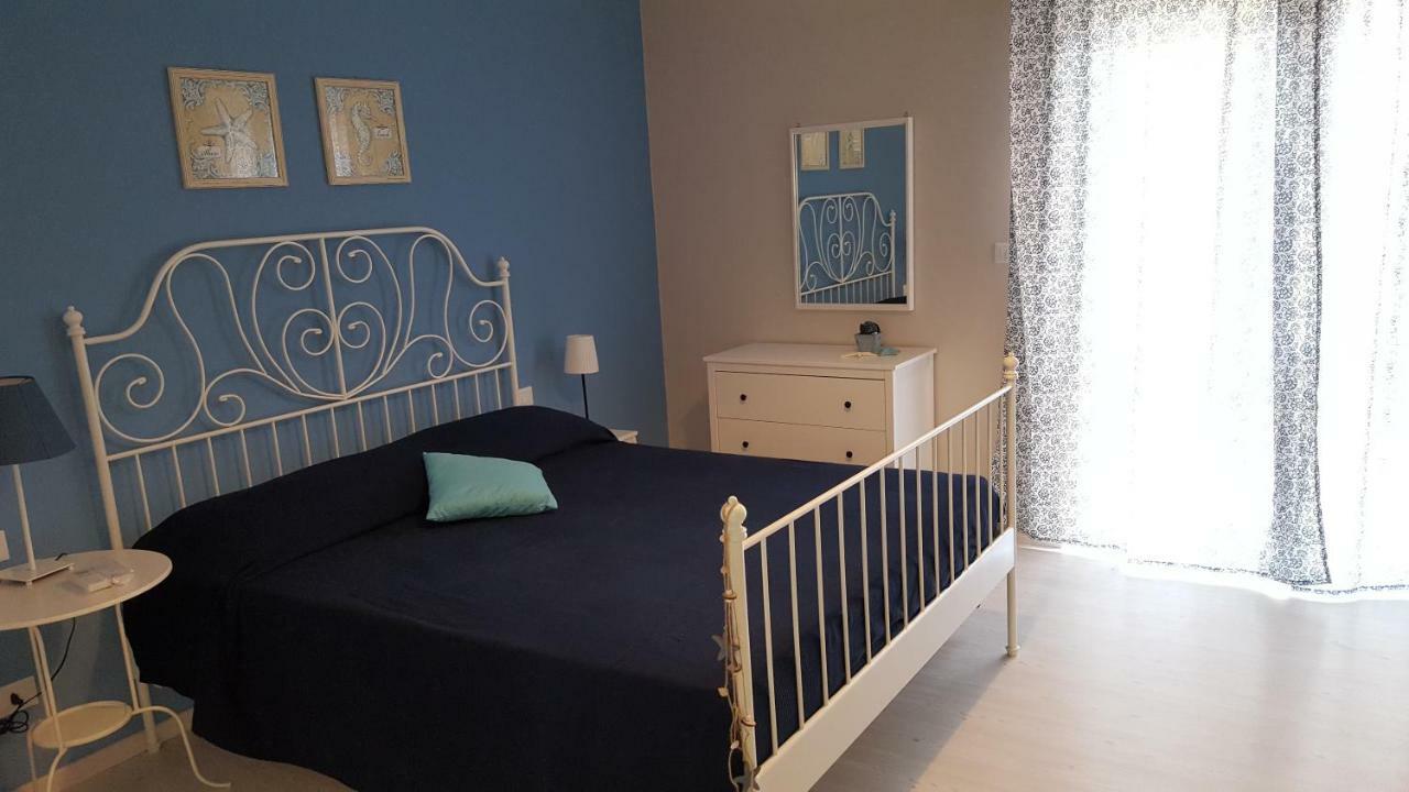Galu Guest House Gaeta Bagian luar foto